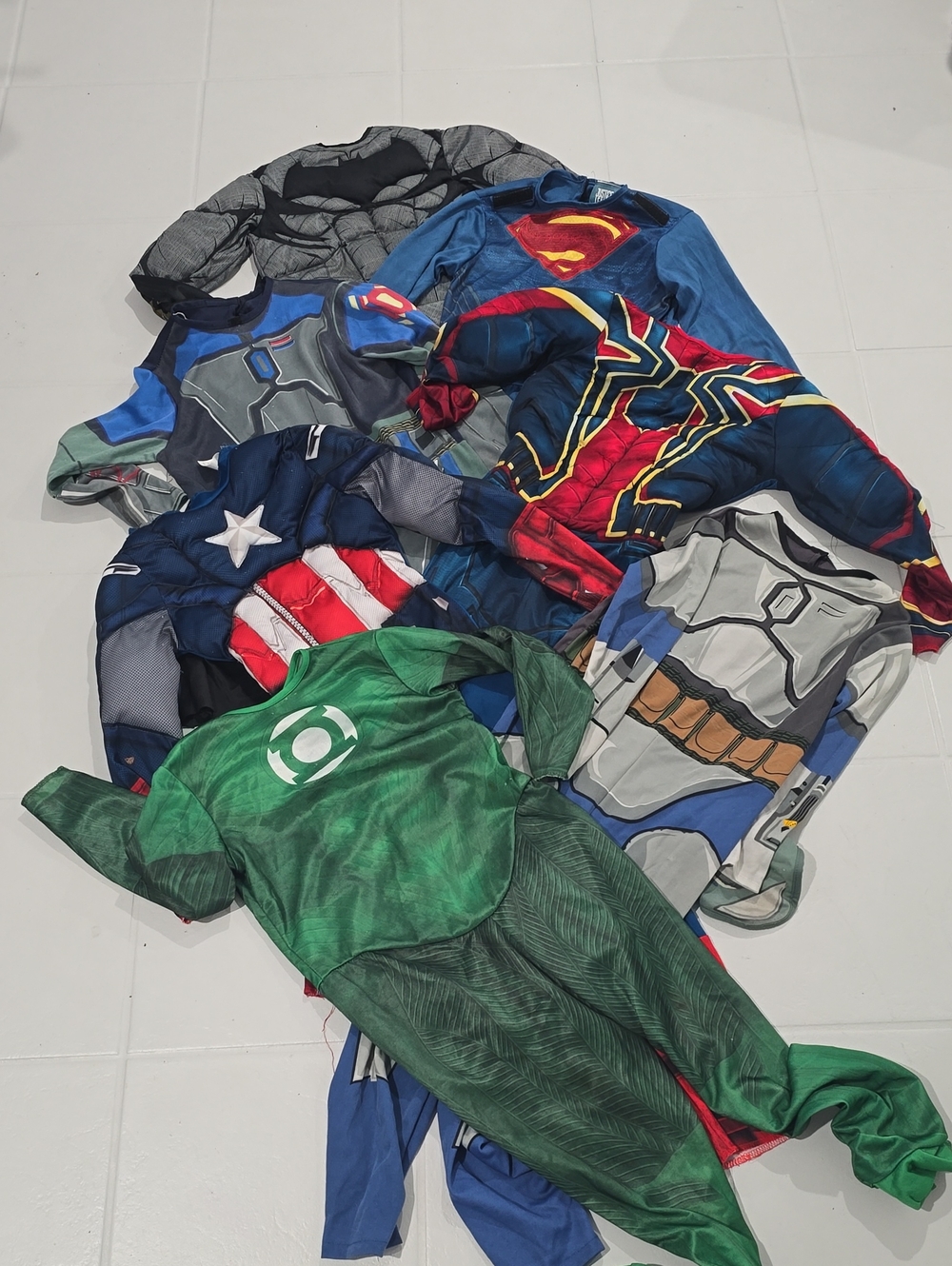 Mixed 7 Bundle Star Wars, Batman, Spiderman Captian Amercian Superhero Medium